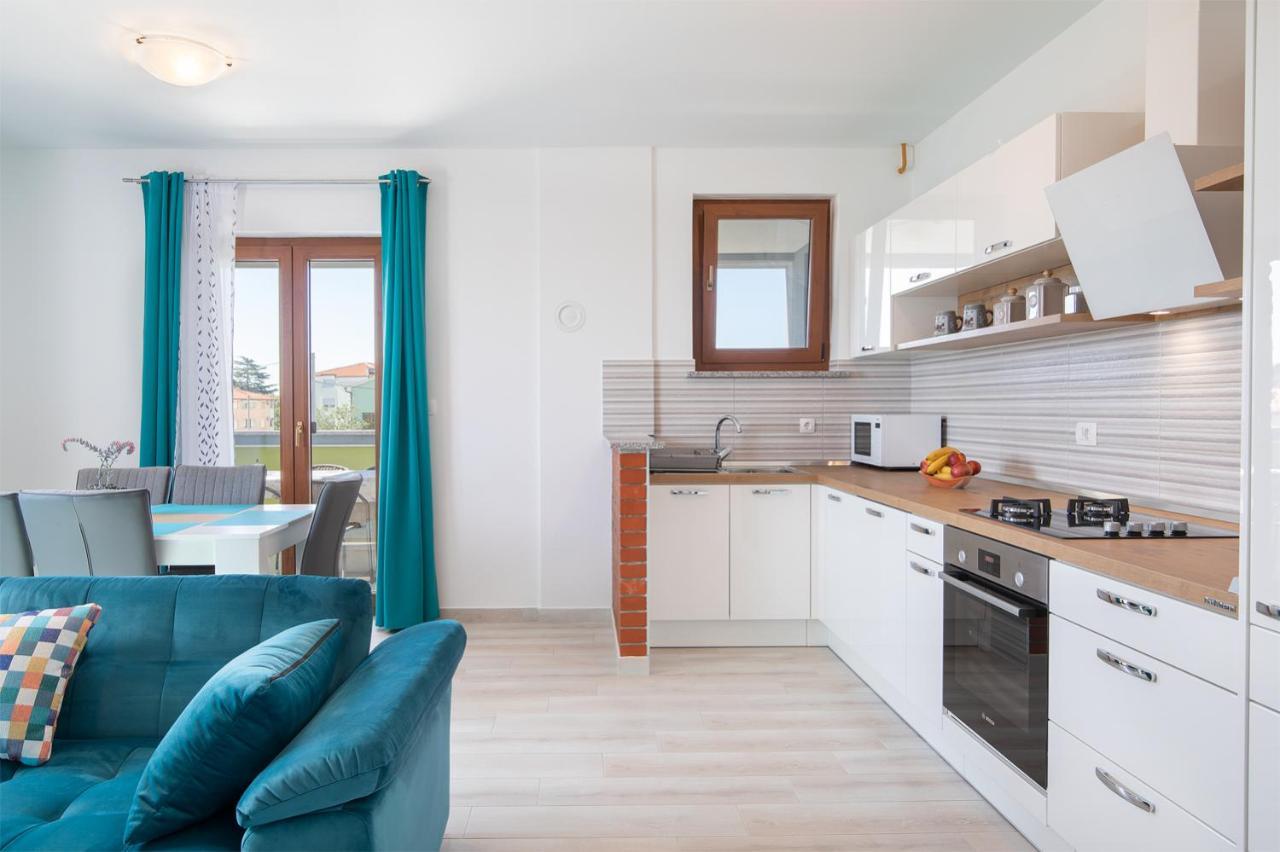 Kaylie Apartment Pula Luaran gambar